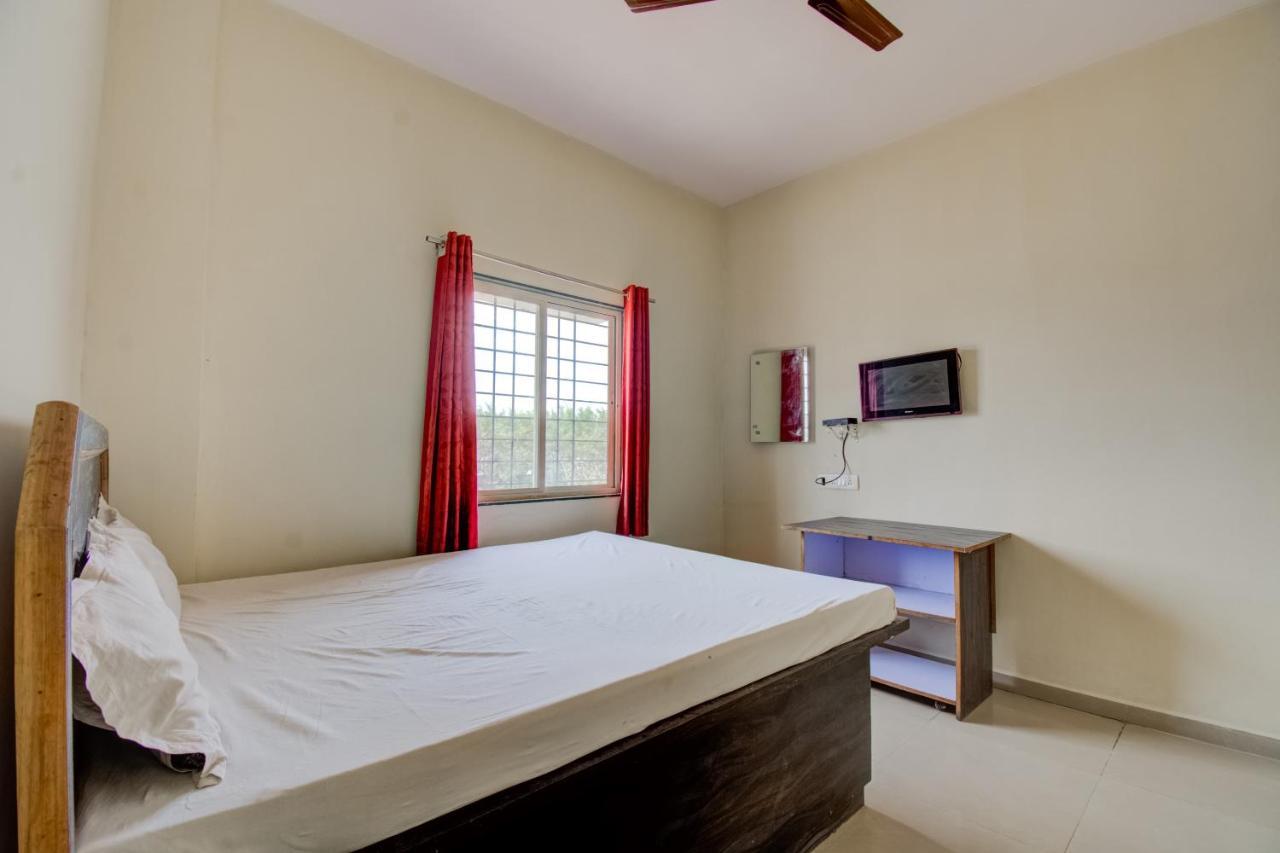 Spot On 60294 Bava Hotel
